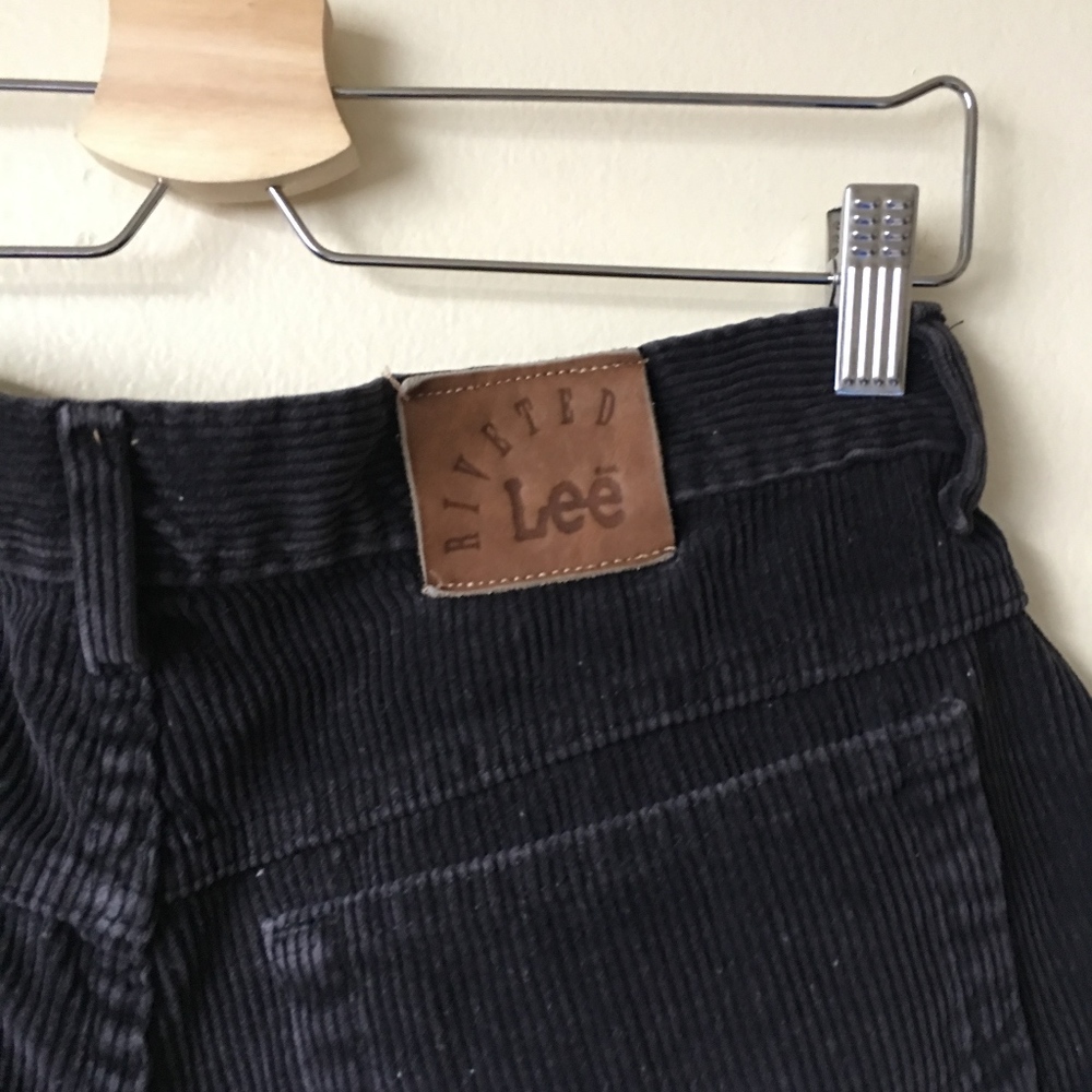 ⚡️LEE Vintage black corduroy high-waist shorts